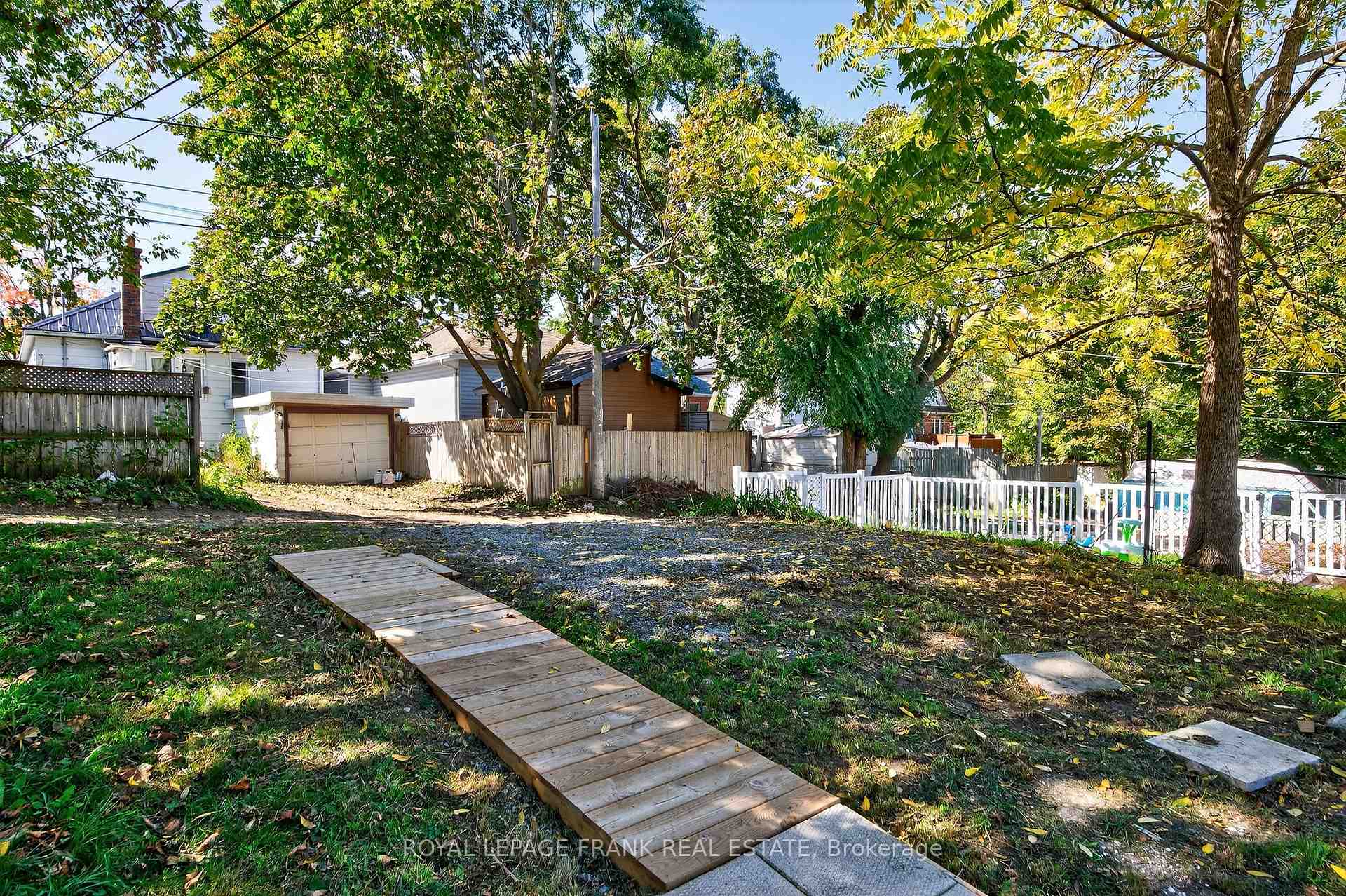 Photo 38 of 1217 Grandview Avenue, Peterborough, Otonabee Ward 1 — HOMEH