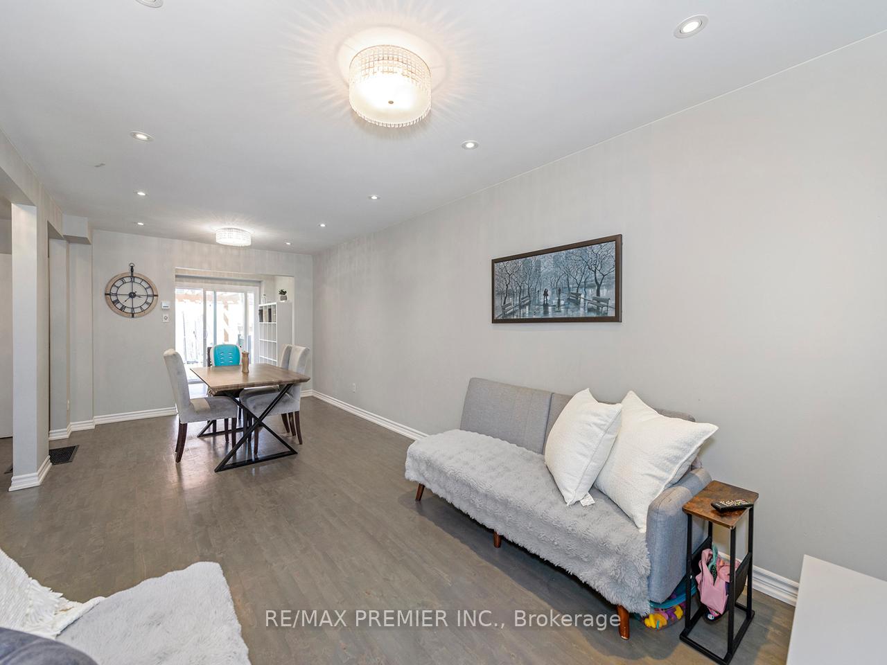 Photo 9 of 84 Hord Crescent, Vaughan, Lakeview Estates — HOMEH
