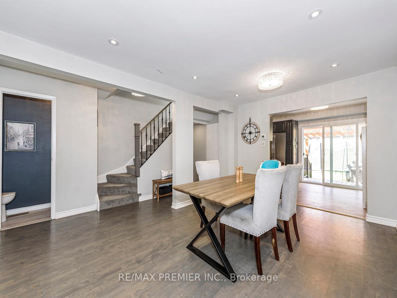 Photo 10 of 84 Hord Crescent, Vaughan, Lakeview Estates — HOMEH