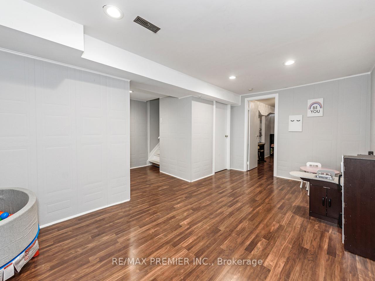 Photo 17 of 84 Hord Crescent, Vaughan, Lakeview Estates — HOMEH