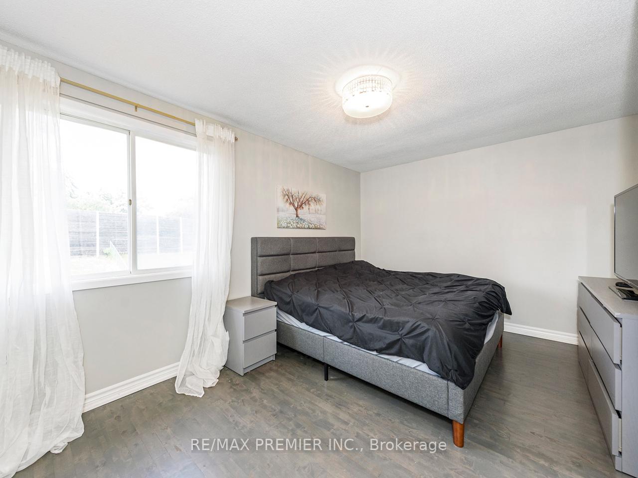 Photo 22 of 84 Hord Crescent, Vaughan, Lakeview Estates — HOMEH