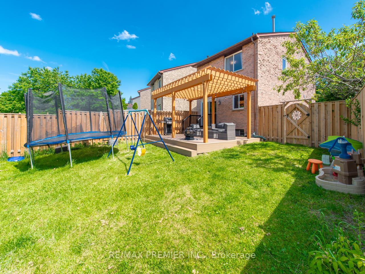 Photo 29 of 84 Hord Crescent, Vaughan, Lakeview Estates — HOMEH