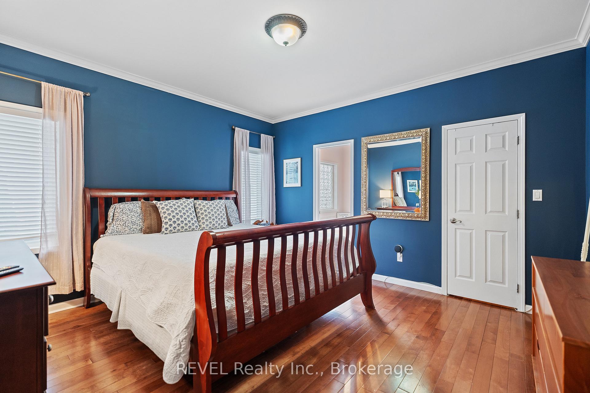 Photo 18 of 361 Wellbrook Boulevard, Welland, Prince Charles — HOMEH