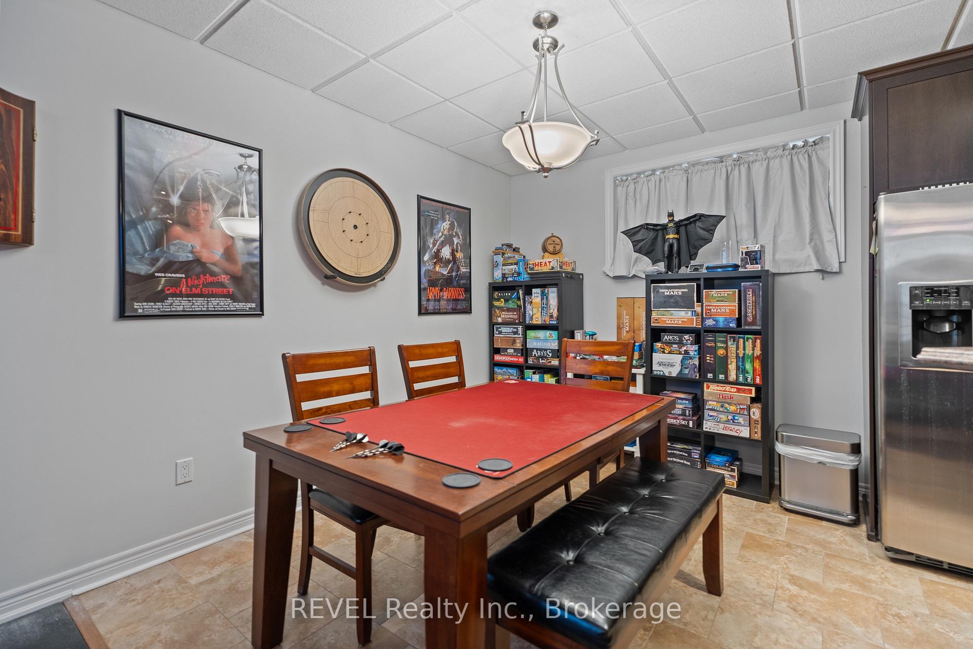 Photo 23 of 361 Wellbrook Boulevard, Welland, Prince Charles — HOMEH