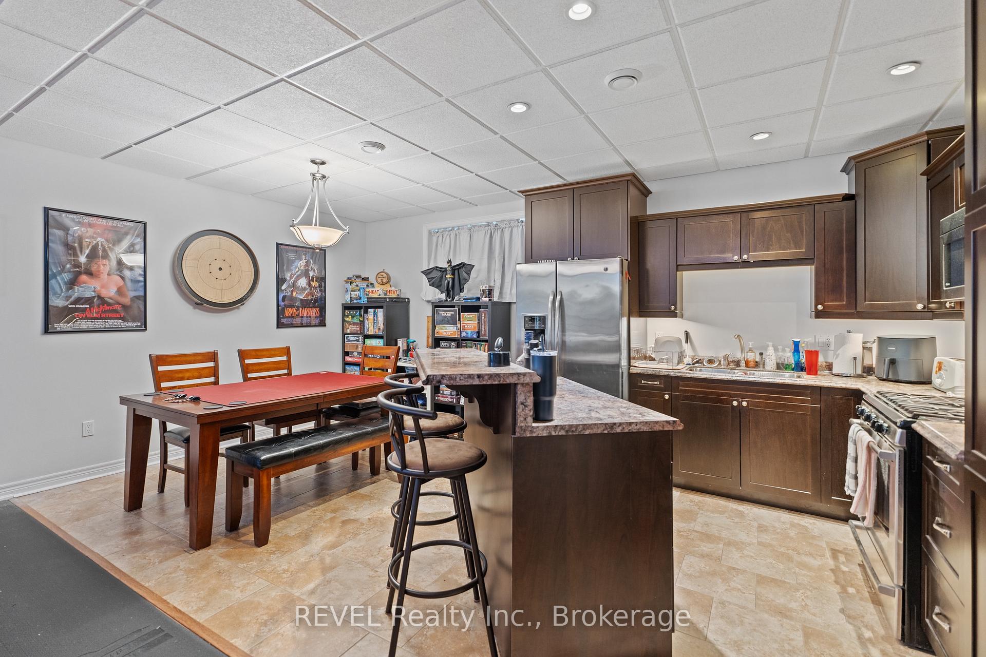 Photo 24 of 361 Wellbrook Boulevard, Welland, Prince Charles — HOMEH