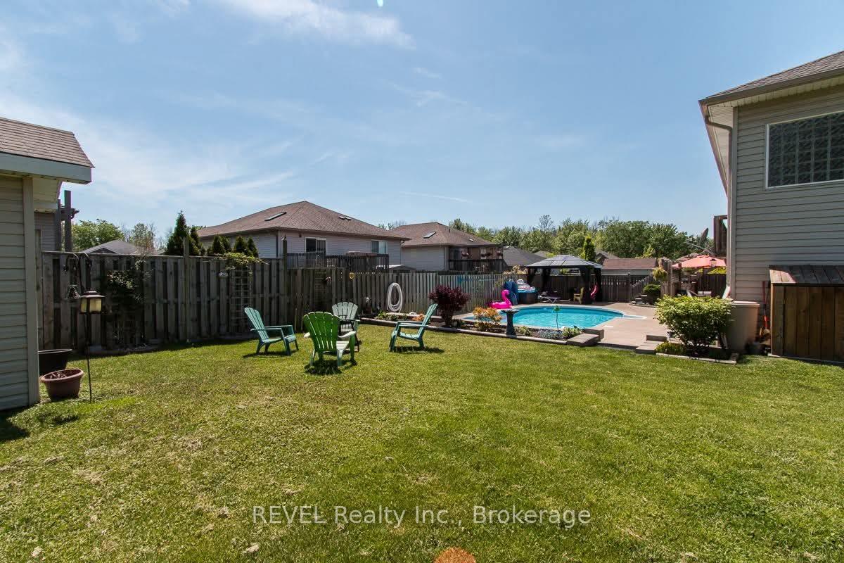 Photo 37 of 361 Wellbrook Boulevard, Welland, Prince Charles — HOMEH