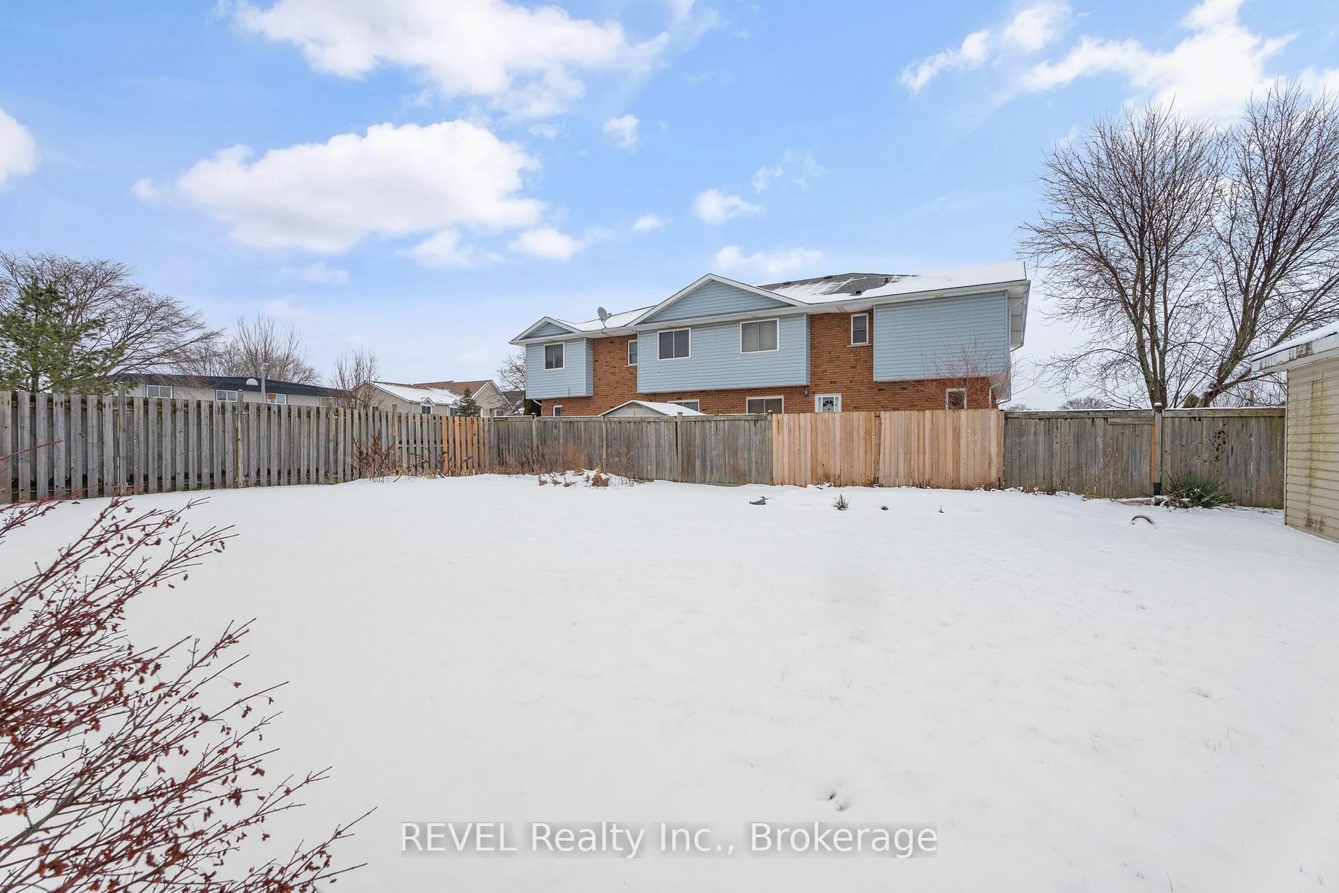 Photo 39 of 361 Wellbrook Boulevard, Welland, Prince Charles — HOMEH
