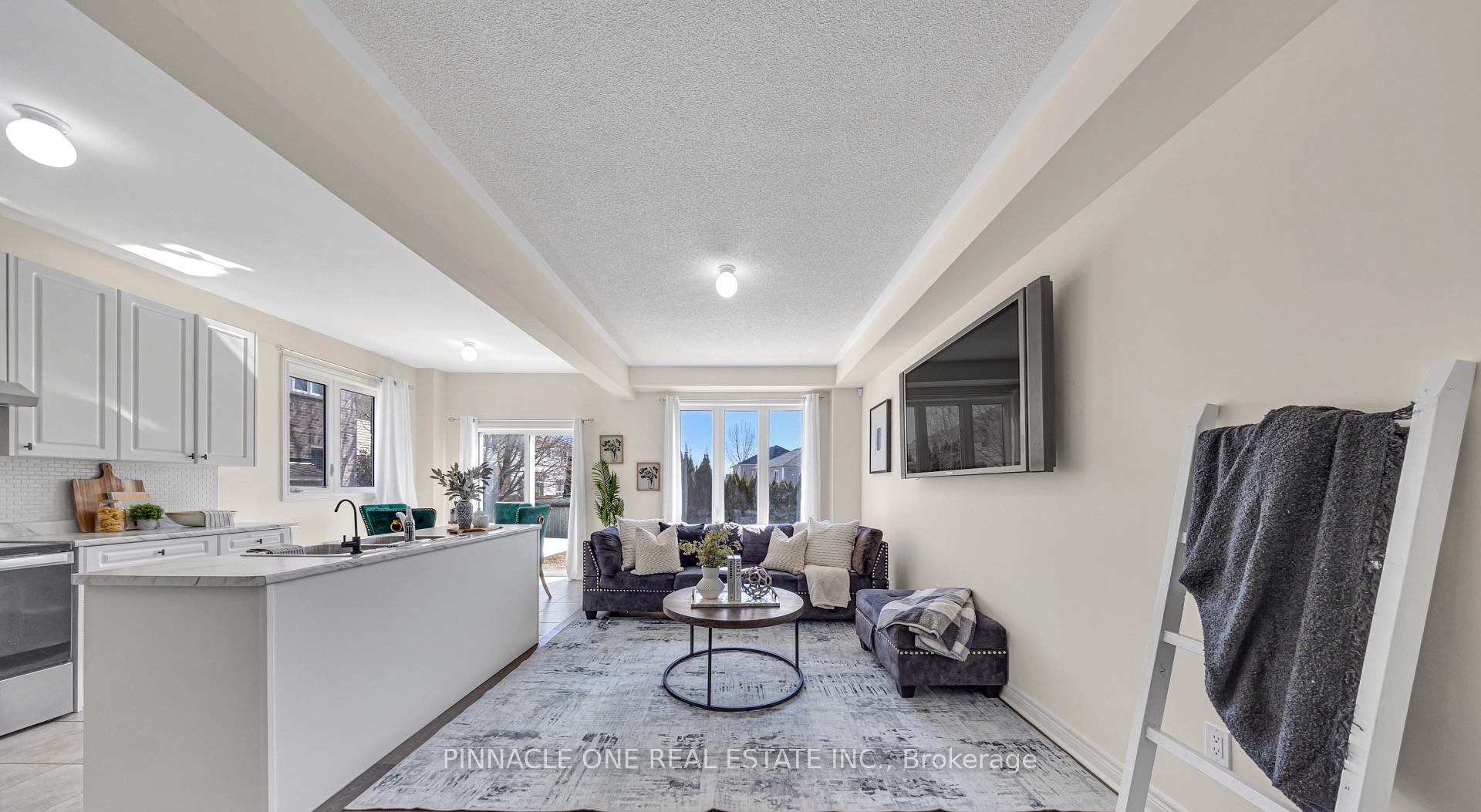 Photo 5 of 1149 Jim Brewster Circle, Oshawa, Eastdale — HOMEH