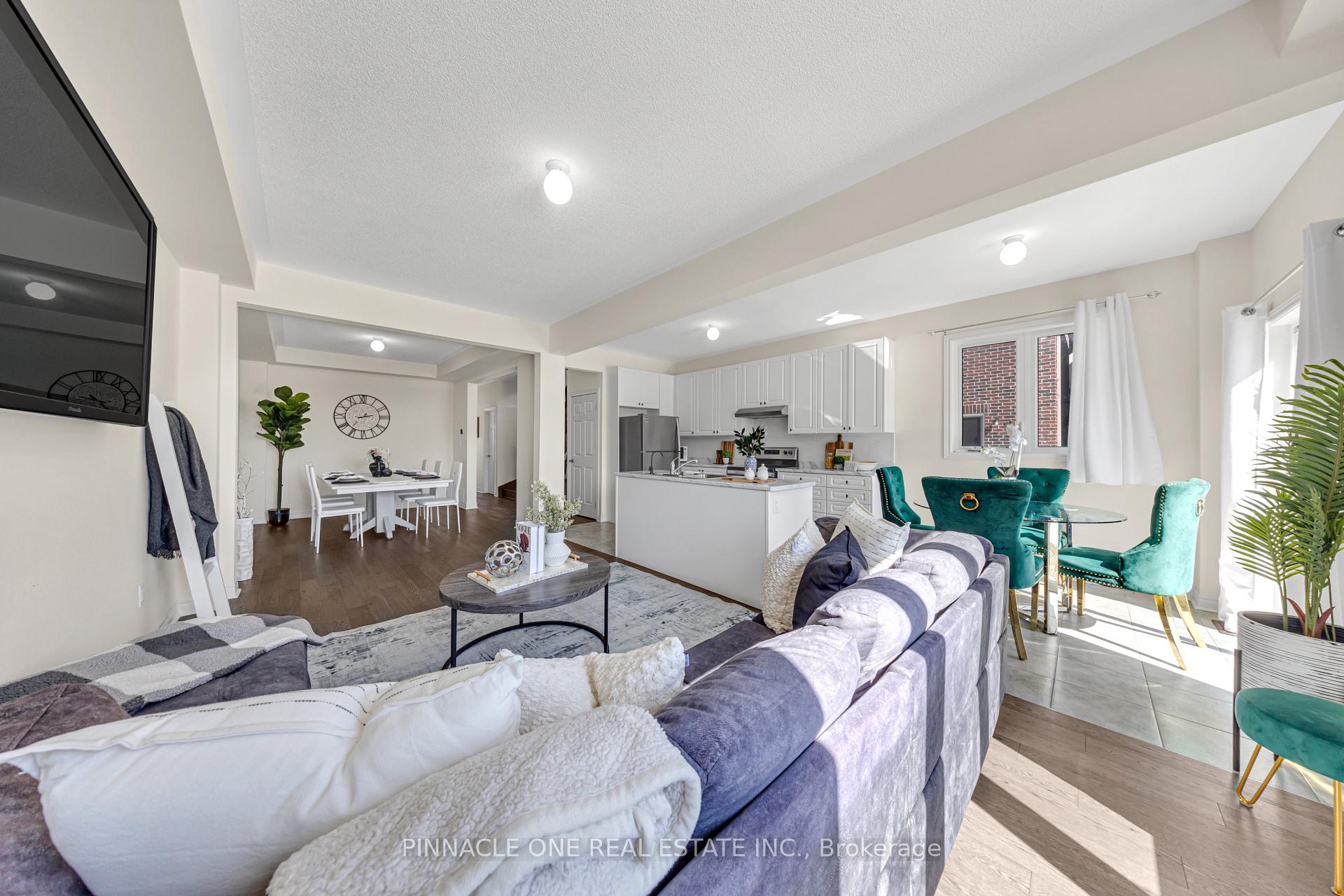 Photo 16 of 1149 Jim Brewster Circle, Oshawa, Eastdale — HOMEH