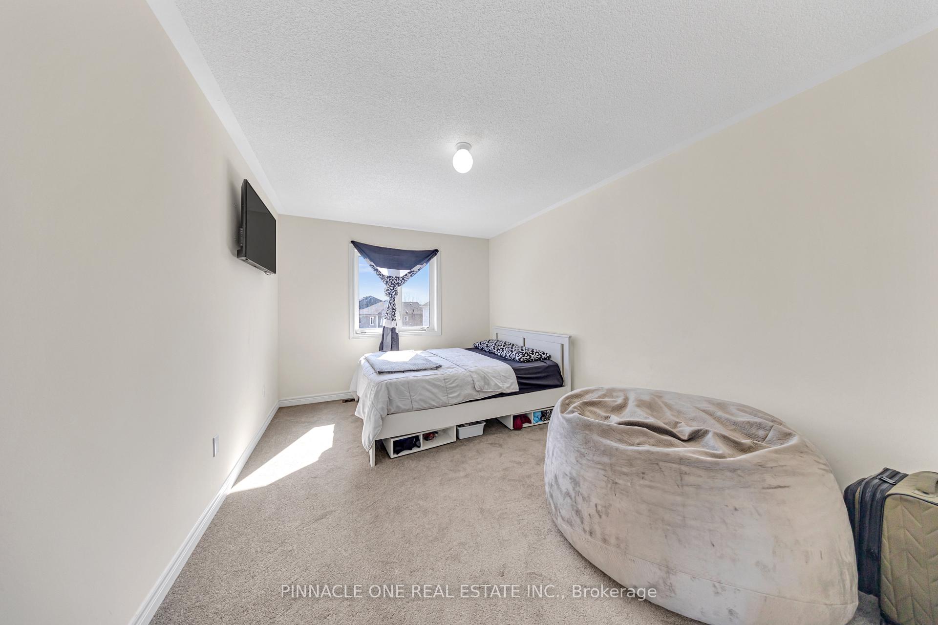 Photo 25 of 1149 Jim Brewster Circle, Oshawa, Eastdale — HOMEH