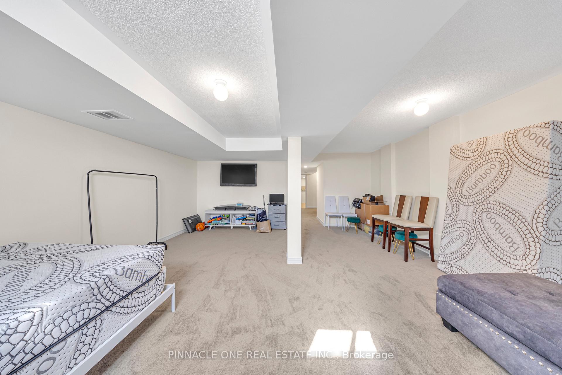 Photo 34 of 1149 Jim Brewster Circle, Oshawa, Eastdale — HOMEH