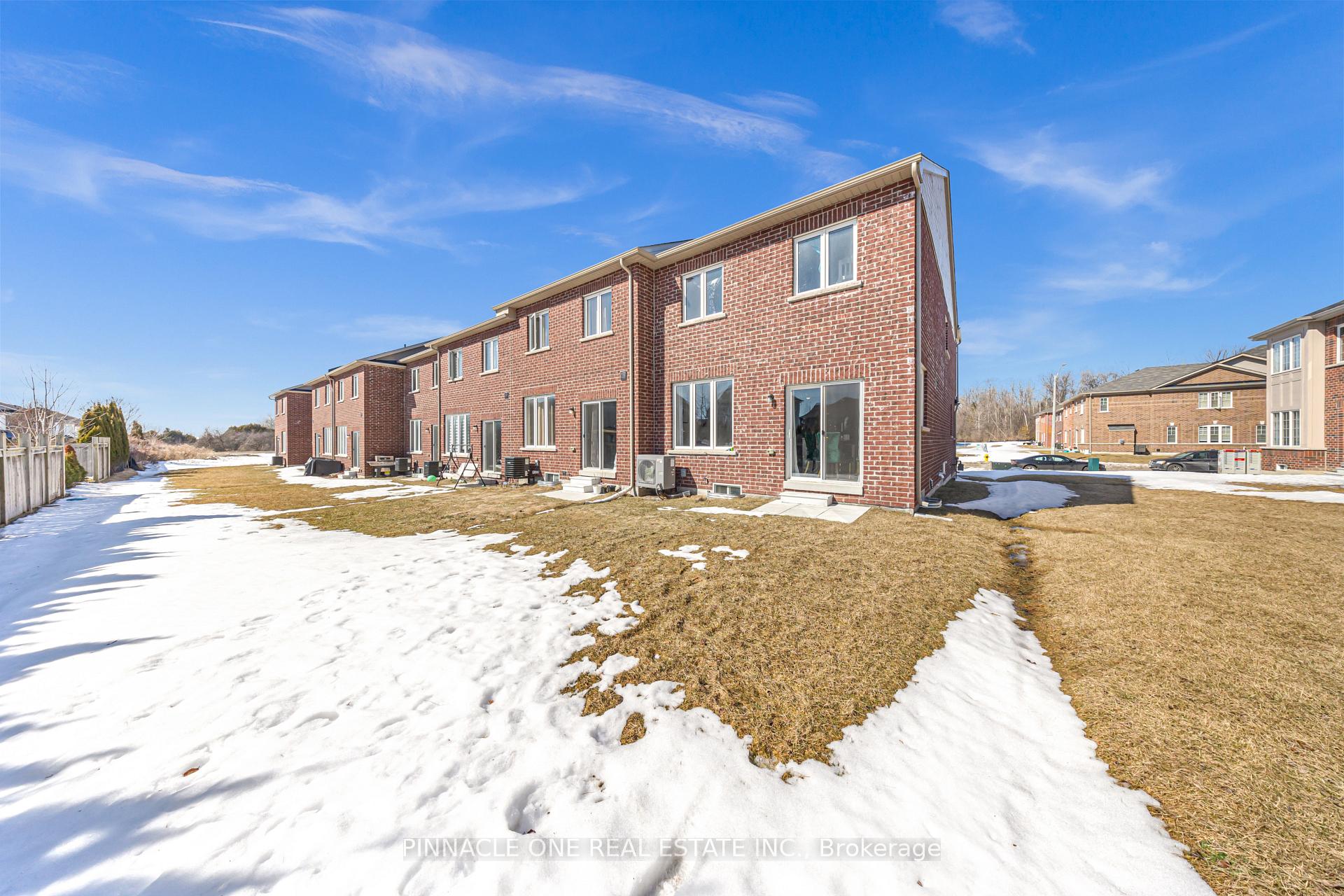 Photo 36 of 1149 Jim Brewster Circle, Oshawa, Eastdale — HOMEH