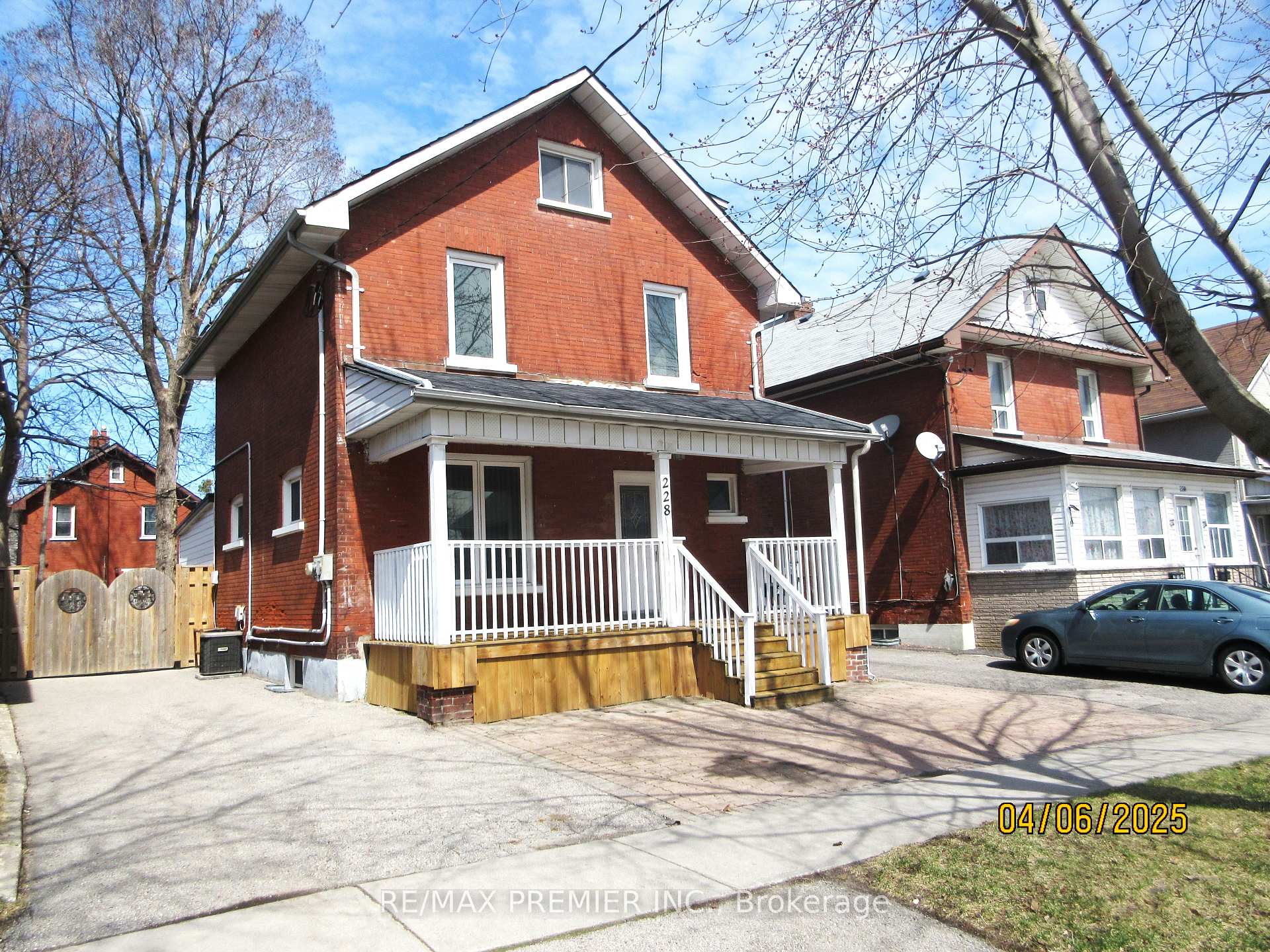Front of 228 Bruce Street
