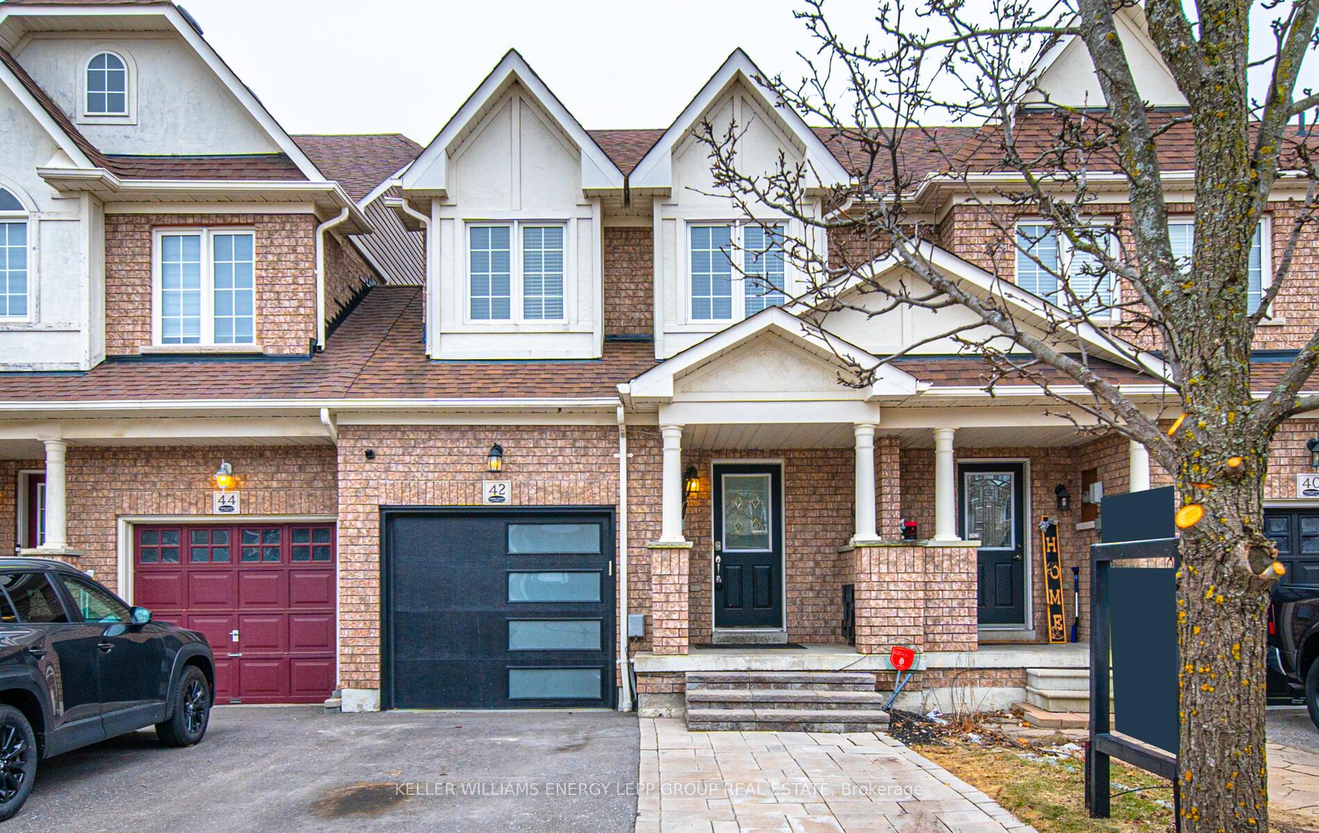 Photo 1 of 42 Tincomb Crescent, Whitby, Pringle Creek — HOMEH
