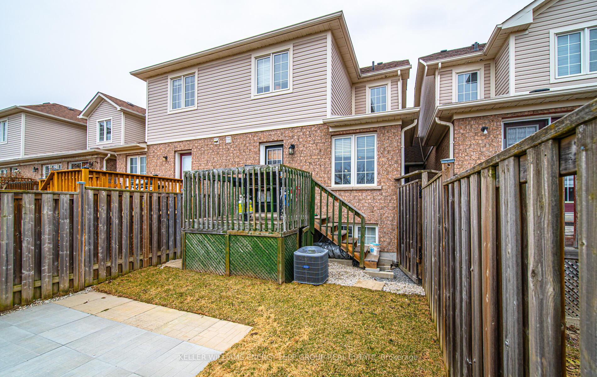Photo 8 of 42 Tincomb Crescent, Whitby, Pringle Creek — HOMEH
