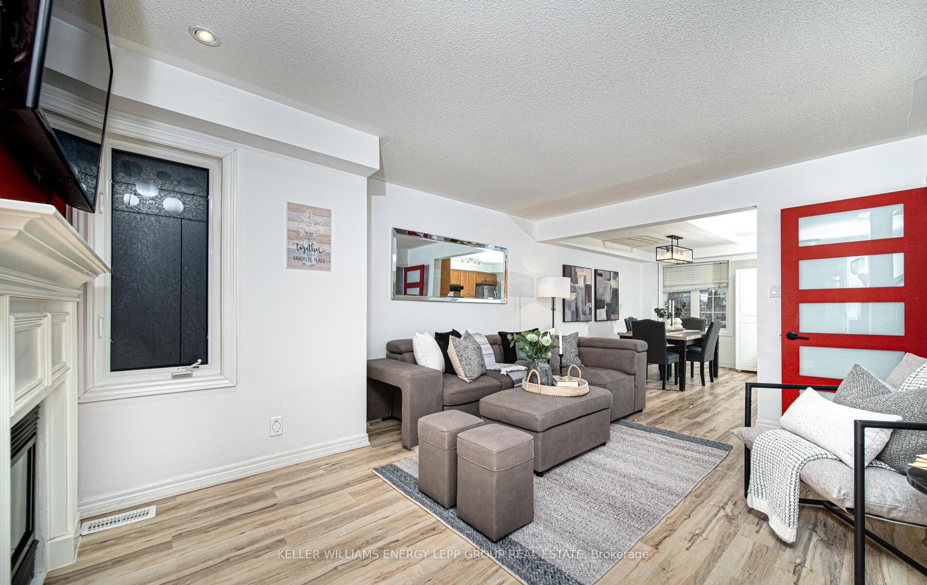 Photo 12 of 42 Tincomb Crescent, Whitby, Pringle Creek — HOMEH
