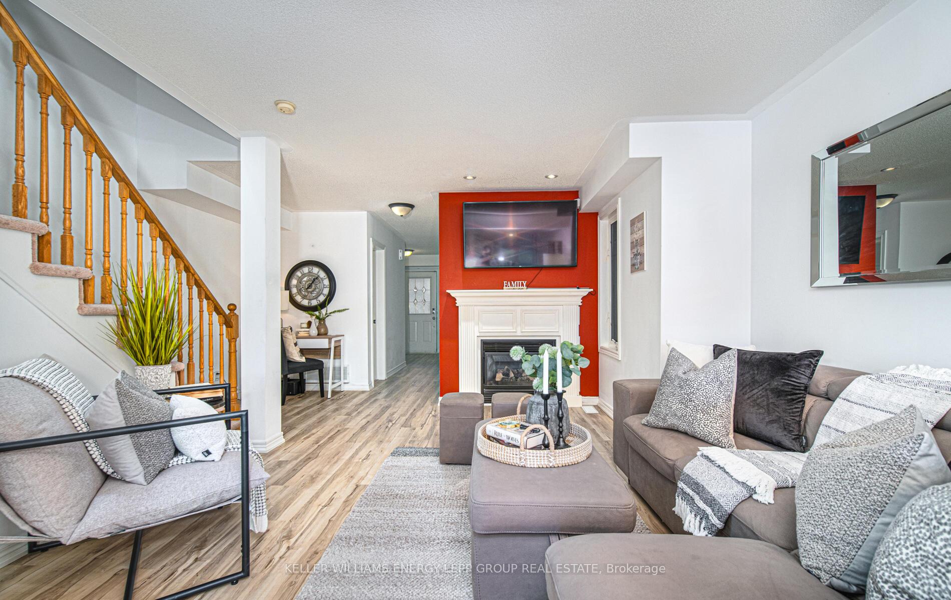 Photo 14 of 42 Tincomb Crescent, Whitby, Pringle Creek — HOMEH