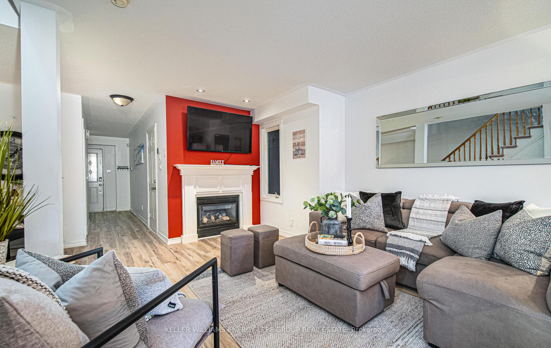 Photo 15 of 42 Tincomb Crescent, Whitby, Pringle Creek — HOMEH