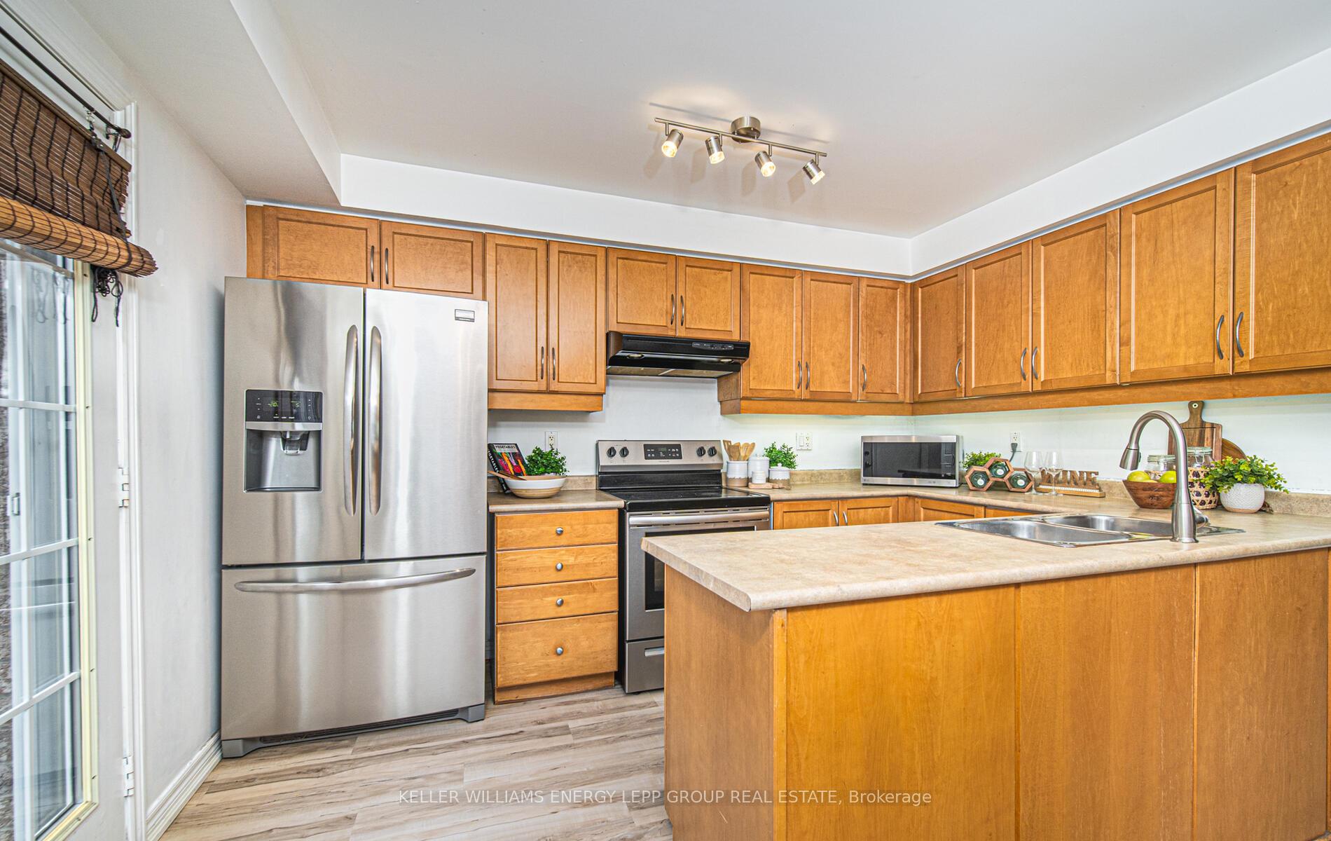 Photo 18 of 42 Tincomb Crescent, Whitby, Pringle Creek — HOMEH
