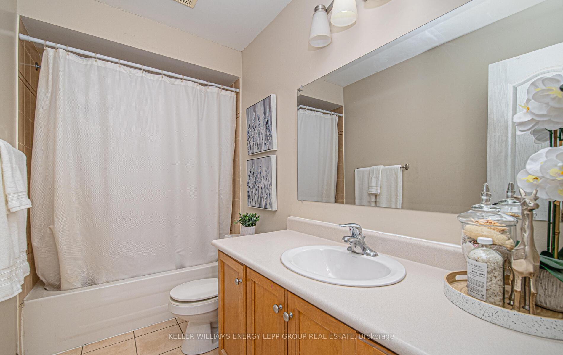 Photo 30 of 42 Tincomb Crescent, Whitby, Pringle Creek — HOMEH