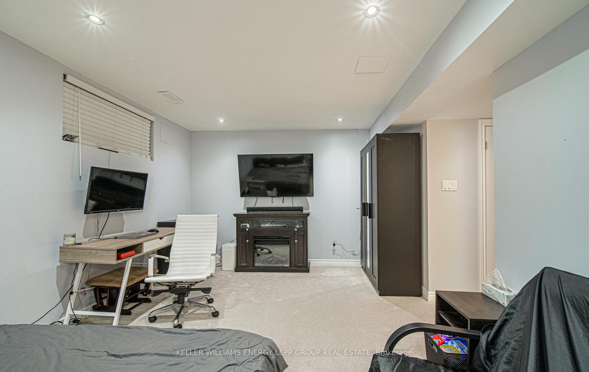 Photo 33 of 42 Tincomb Crescent, Whitby, Pringle Creek — HOMEH