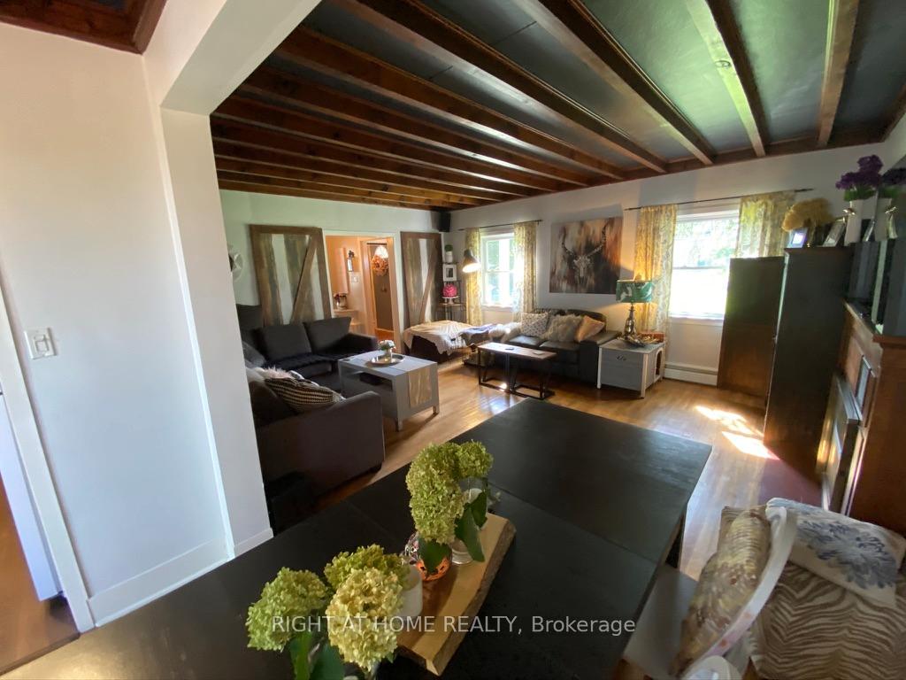 Photo 12 of 2297 Fox Crescent, Ottawa, Whitehaven — HOMEH
