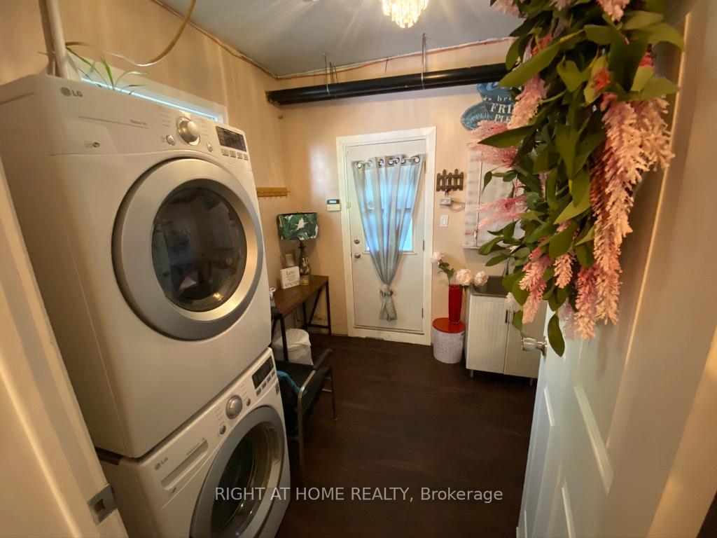 Photo 17 of 2297 Fox Crescent, Ottawa, Whitehaven — HOMEH