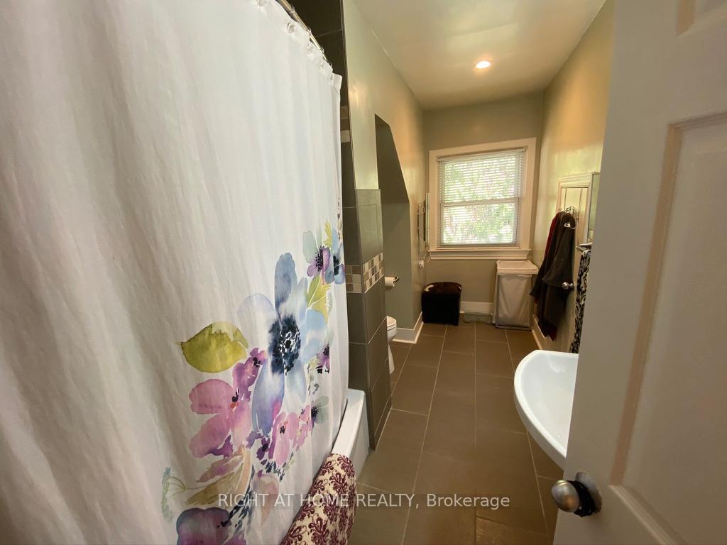 Photo 22 of 2297 Fox Crescent, Ottawa, Whitehaven — HOMEH