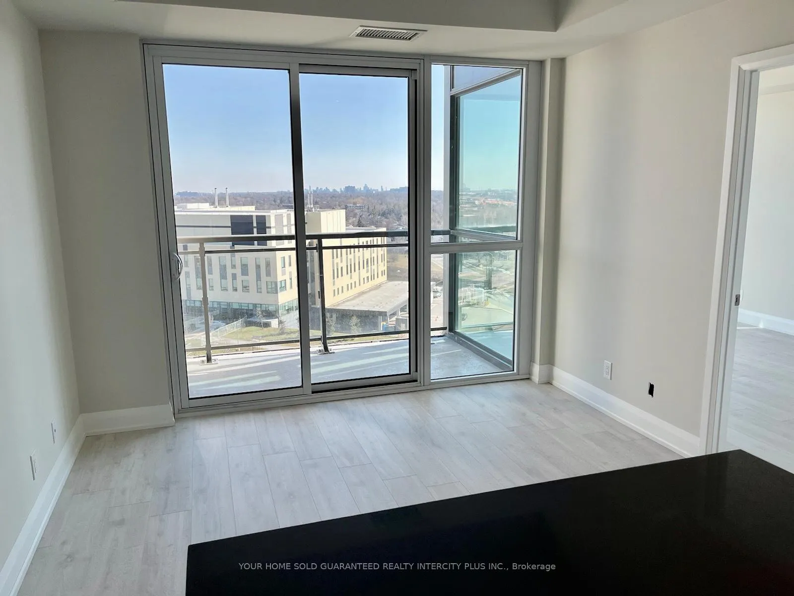 Photo 3 of Unit 1405, 15 Lynch Street, Brampton, Queen Street Corridor — HOMEH