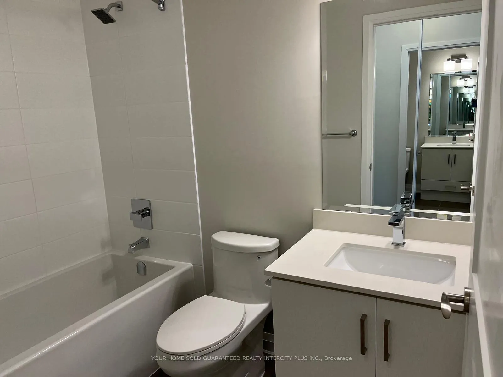 Photo 8 of Unit 1405, 15 Lynch Street, Brampton, Queen Street Corridor — HOMEH