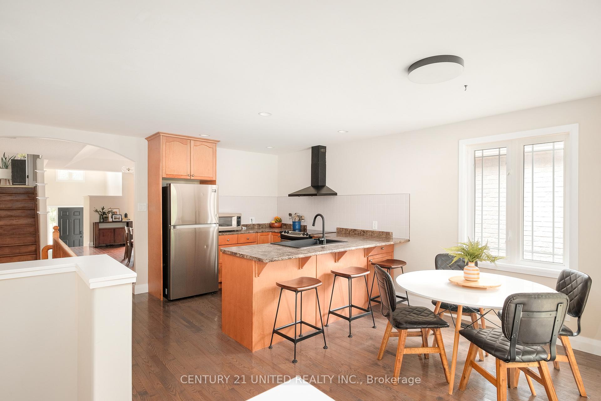 Photo 8 of 1855 Giles Avenue, Peterborough, Monaghan Ward 2 — HOMEH