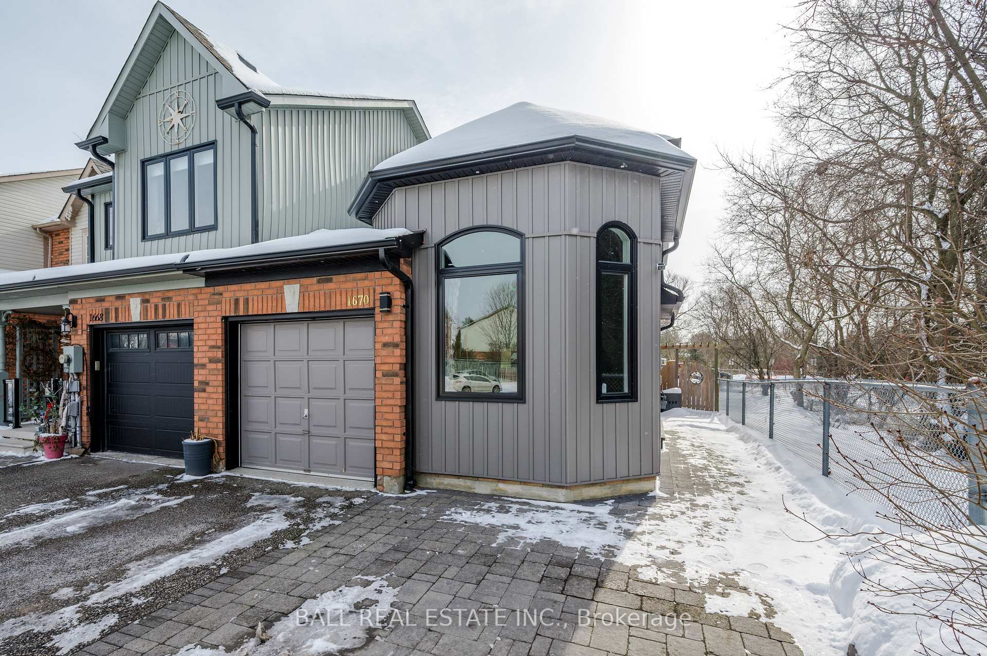Photo 3 of 1670 Woodgate Trail, Oshawa, Samac — HOMEH