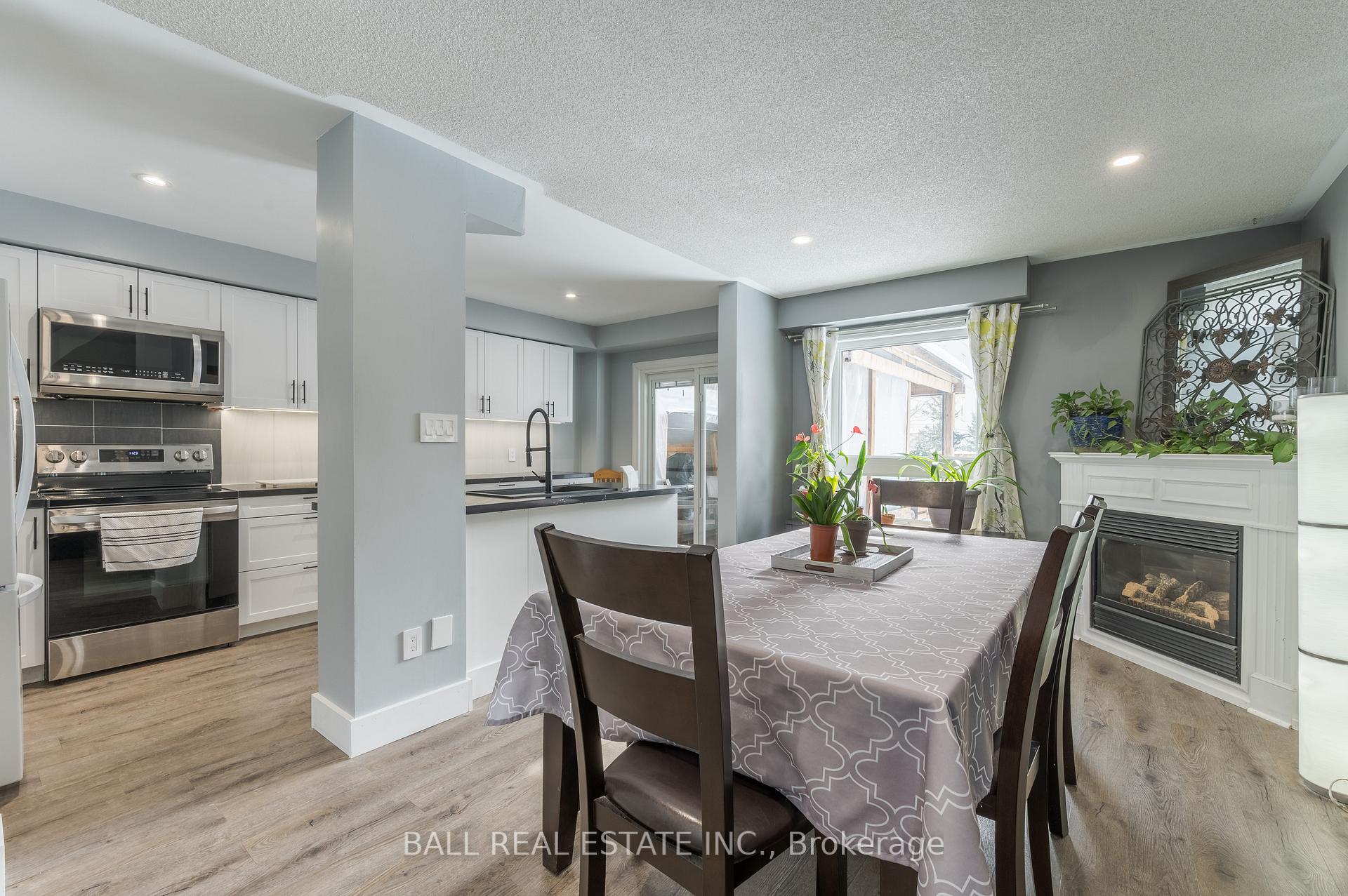 Photo 8 of 1670 Woodgate Trail, Oshawa, Samac — HOMEH