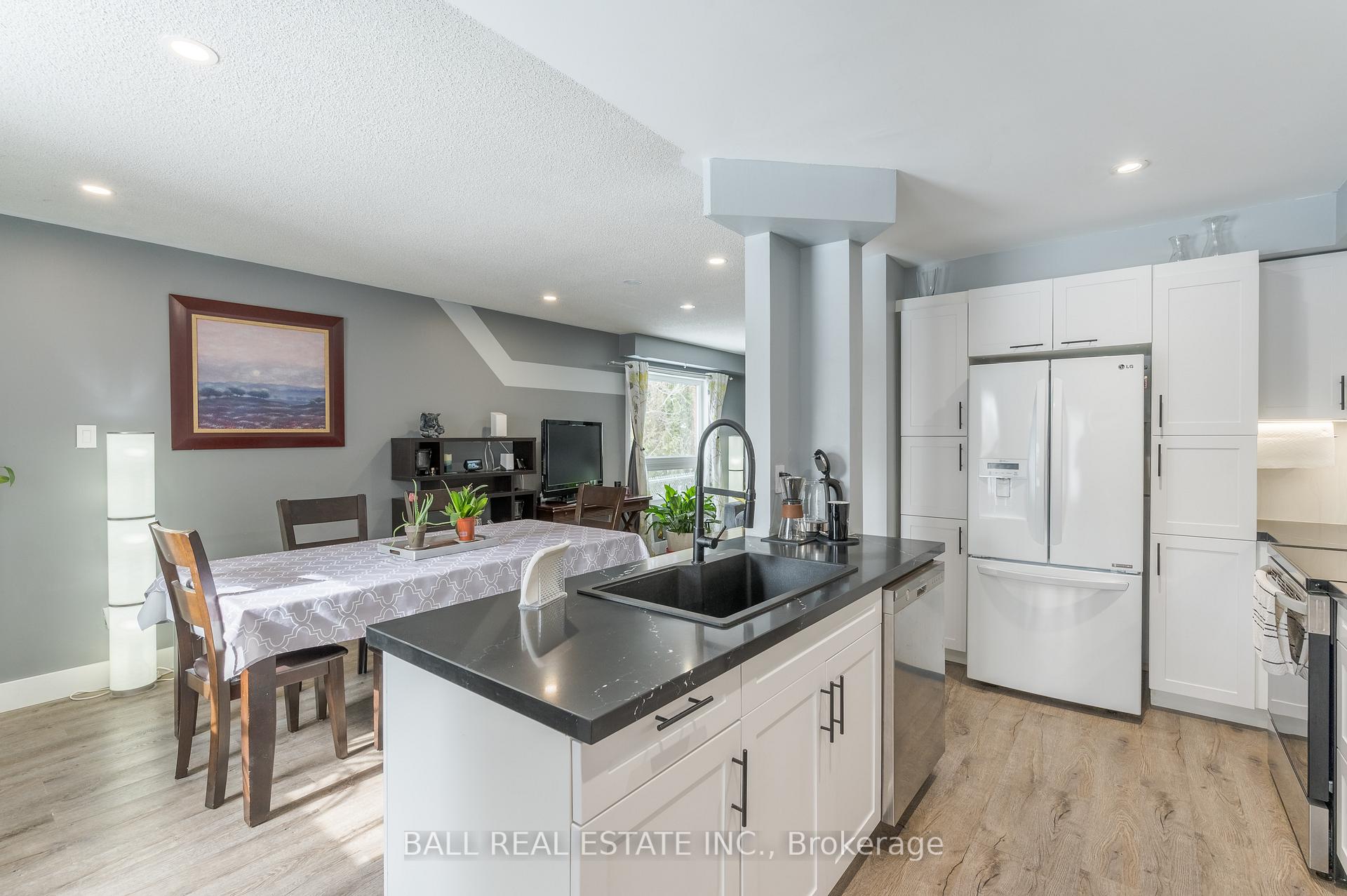 Photo 12 of 1670 Woodgate Trail, Oshawa, Samac — HOMEH