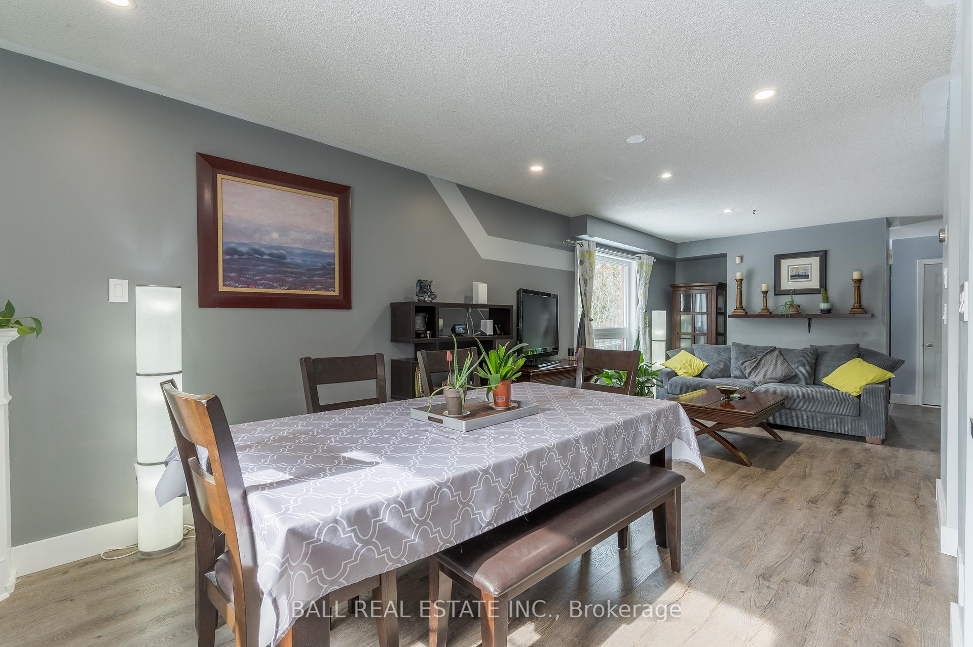 Photo 13 of 1670 Woodgate Trail, Oshawa, Samac — HOMEH