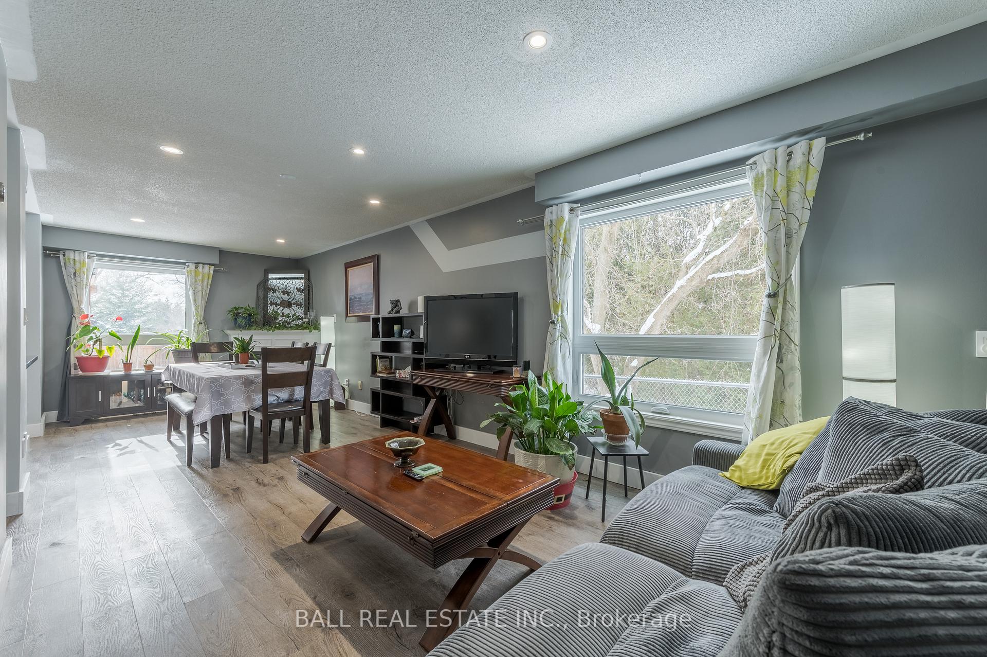 Photo 16 of 1670 Woodgate Trail, Oshawa, Samac — HOMEH