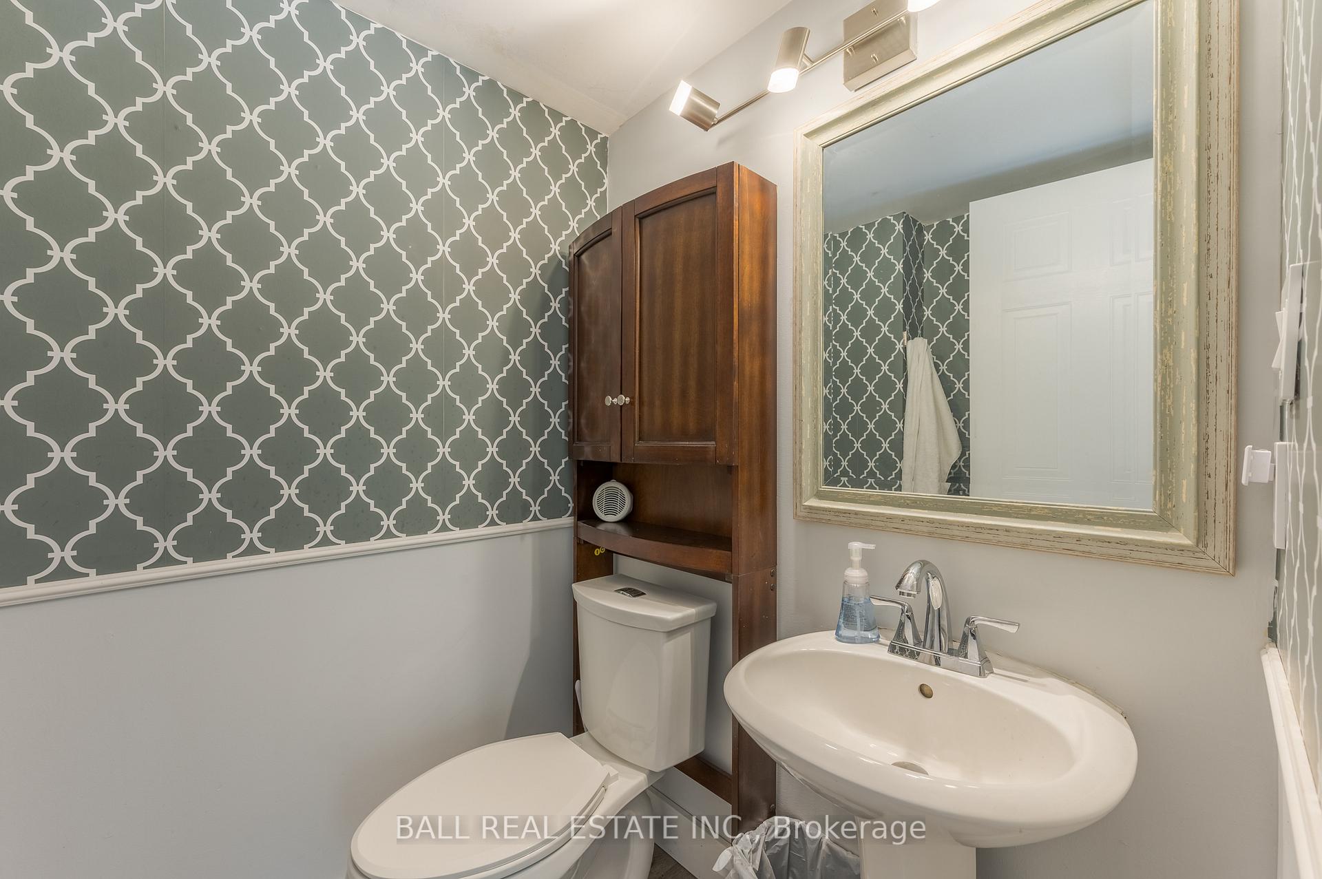 Photo 18 of 1670 Woodgate Trail, Oshawa, Samac — HOMEH