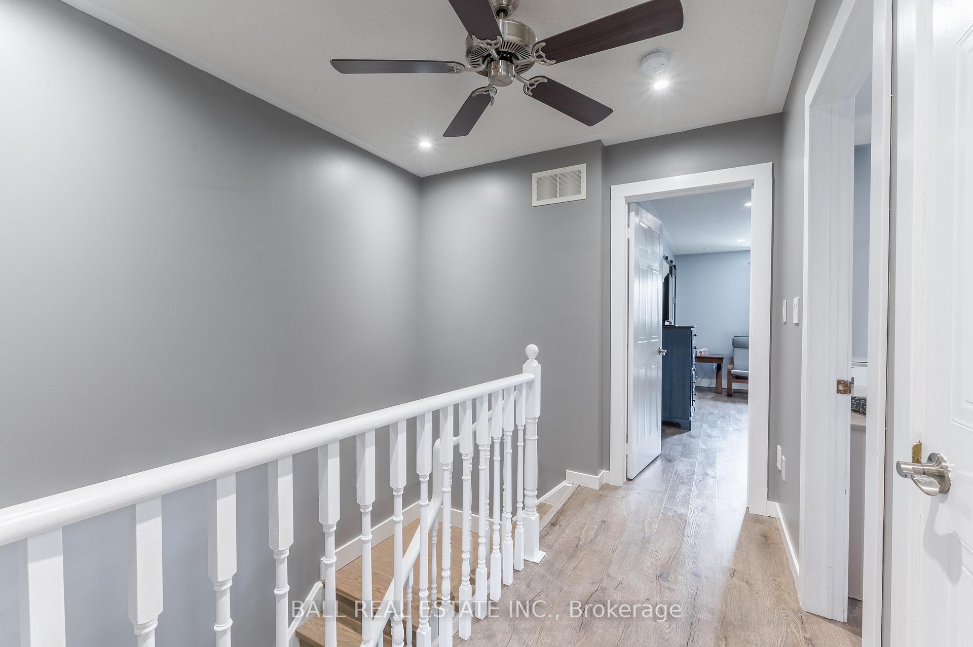 Photo 31 of 1670 Woodgate Trail, Oshawa, Samac — HOMEH