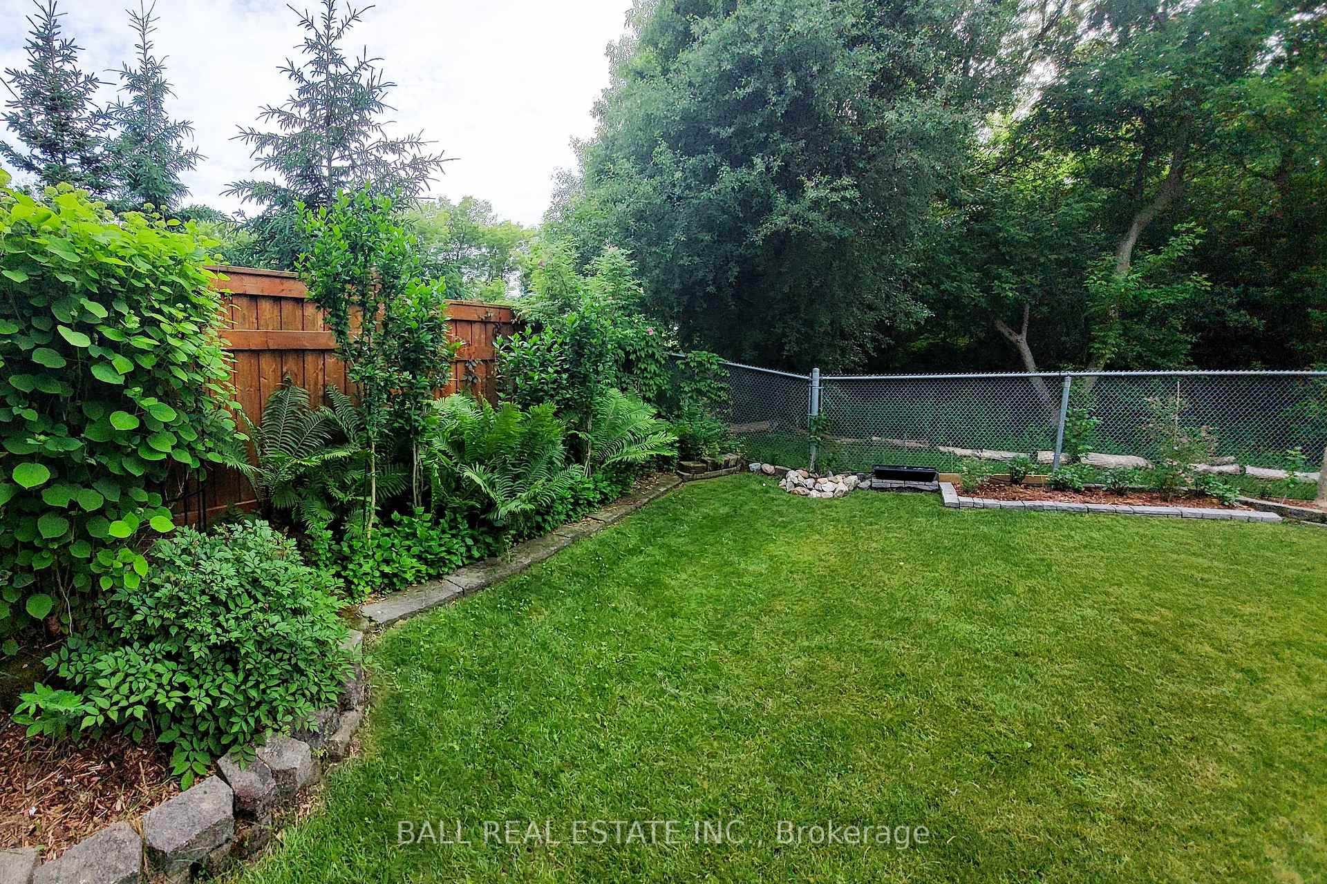Photo 46 of 1670 Woodgate Trail, Oshawa, Samac — HOMEH