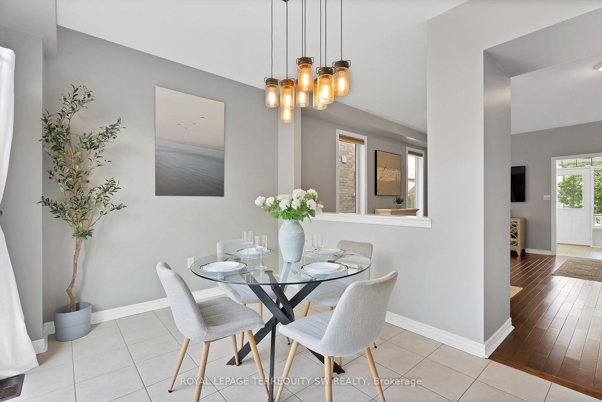 Photo 15 of 30 Chiswick Avenue, Whitby, Brooklin — HOMEH