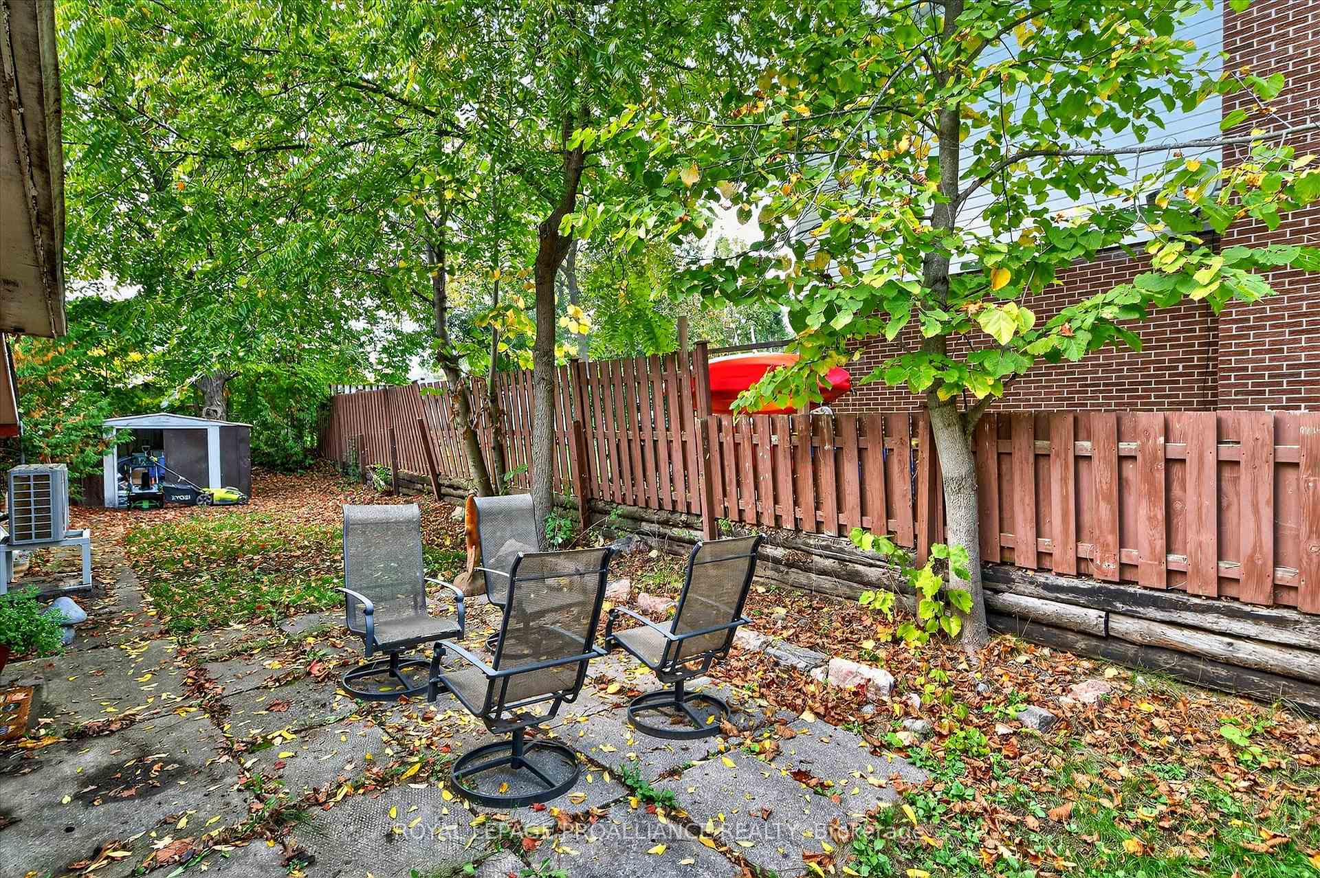 Photo 31 of 2 Seneca Road, Peterborough, Northcrest Ward 5 — HOMEH