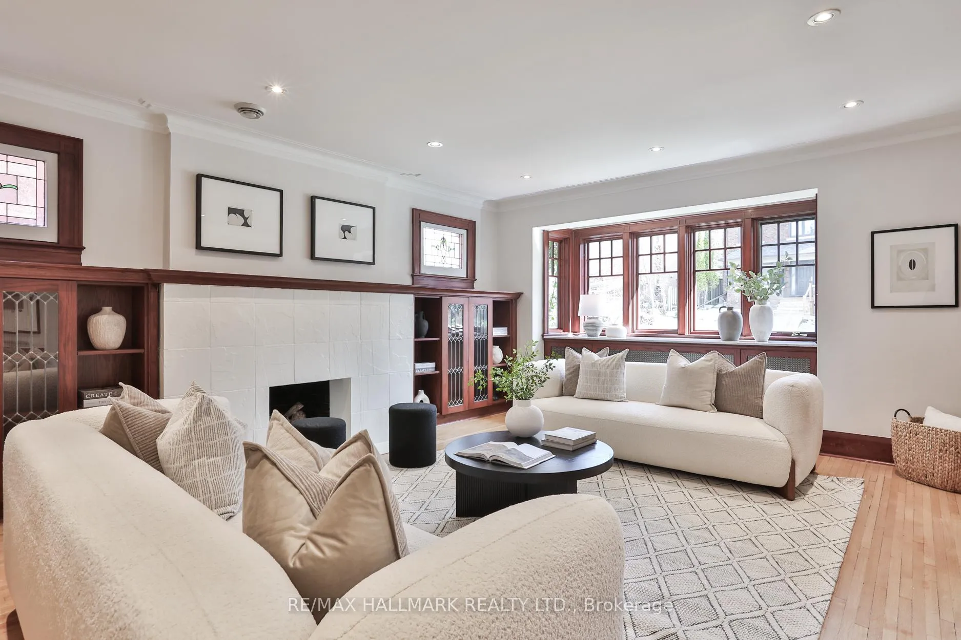 Photo 3 of 30 Oswald Crescent, Toronto, Mount Pleasant West — HOMEH