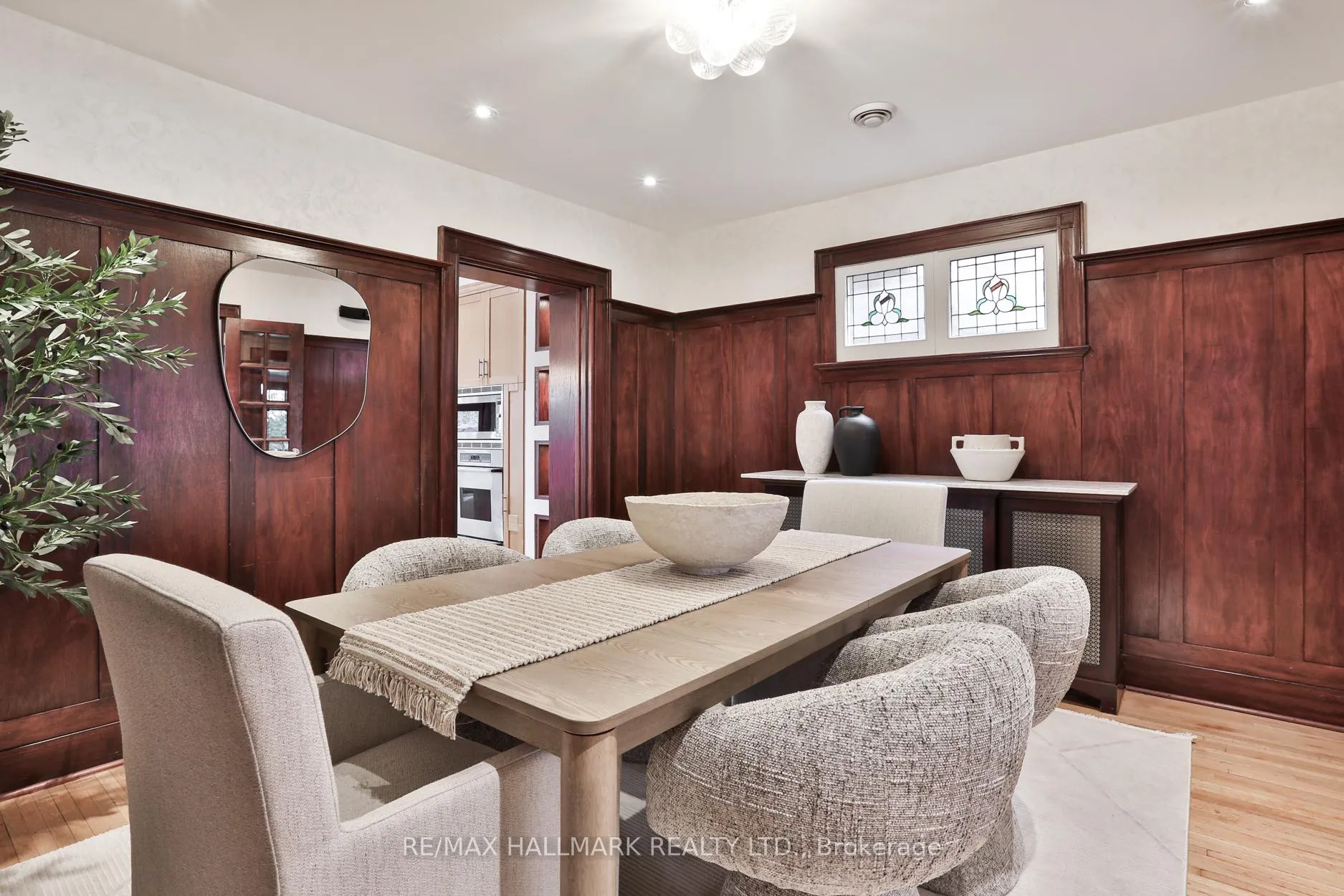 Photo 6 of 30 Oswald Crescent, Toronto, Mount Pleasant West — HOMEH