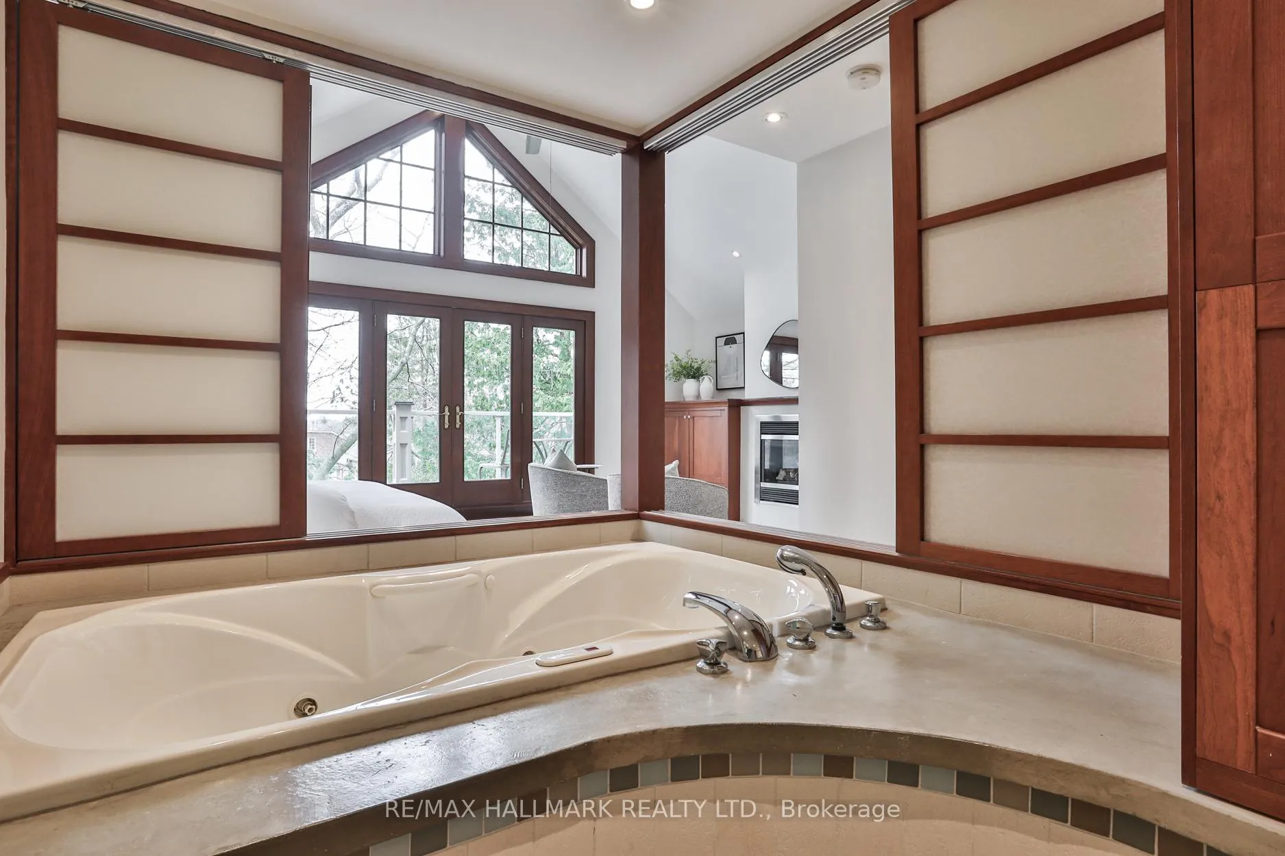 Photo 21 of 30 Oswald Crescent, Toronto, Mount Pleasant West — HOMEH