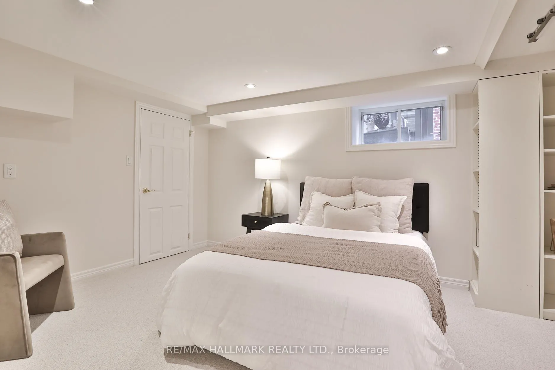 Photo 32 of 30 Oswald Crescent, Toronto, Mount Pleasant West — HOMEH