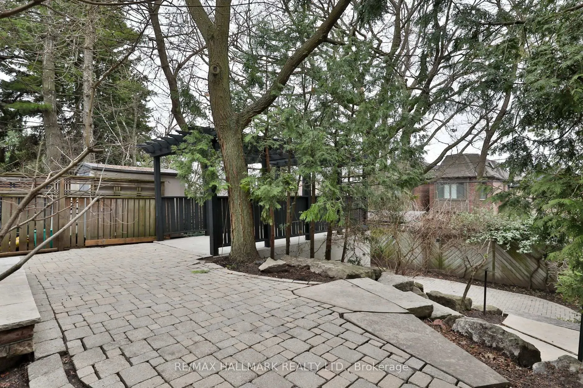 Photo 36 of 30 Oswald Crescent, Toronto, Mount Pleasant West — HOMEH