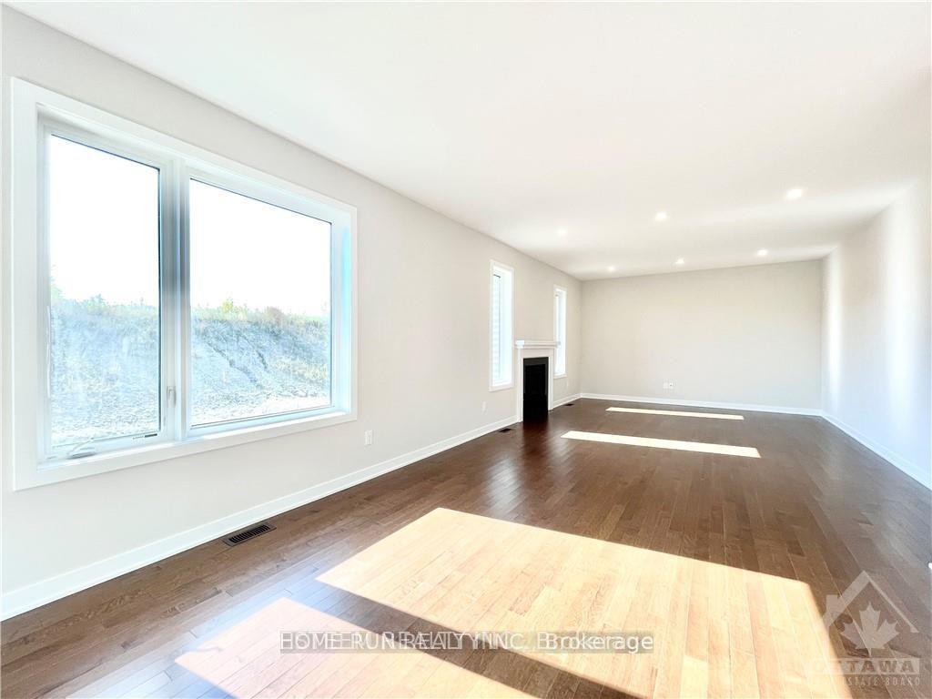 Photo 6 of 764 Eminence Street, Ottawa, Barrhaven - Half Moon Bay — HOMEH