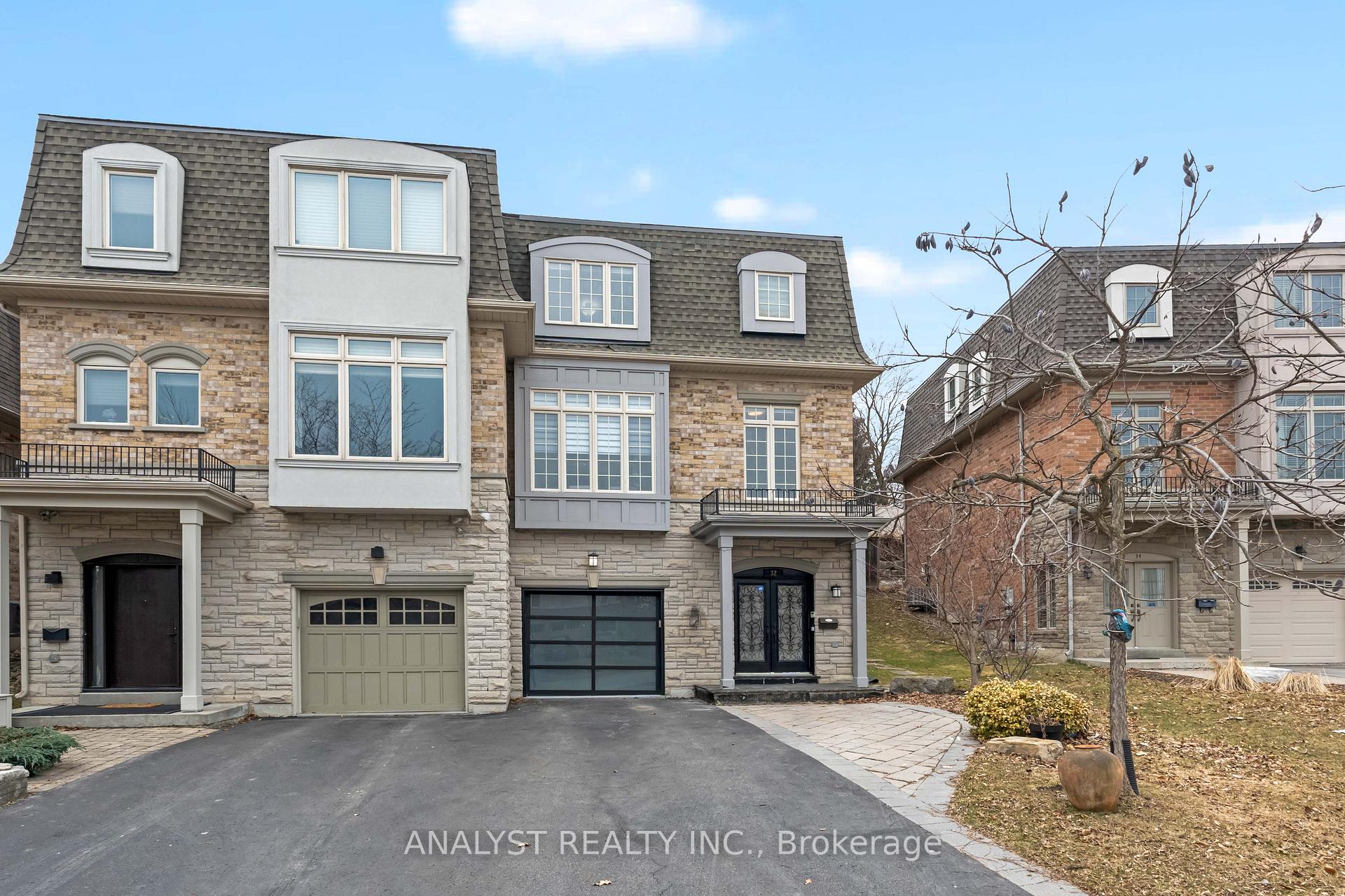 Front of 32 Autumn Ridge Court