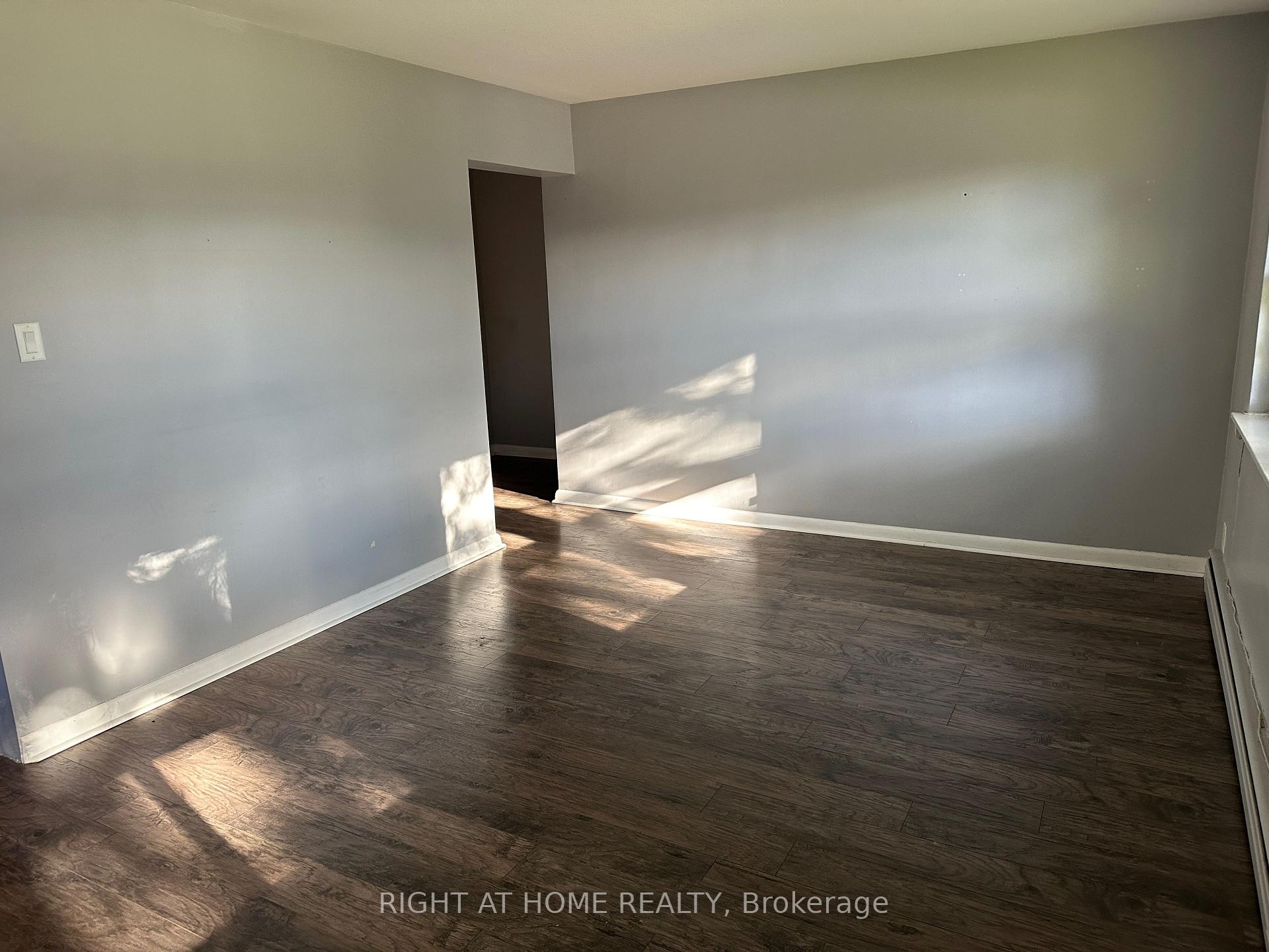 Photo 8 of Unit 2, 1033 Ravine Road, Oshawa, Lakeview — HOMEH