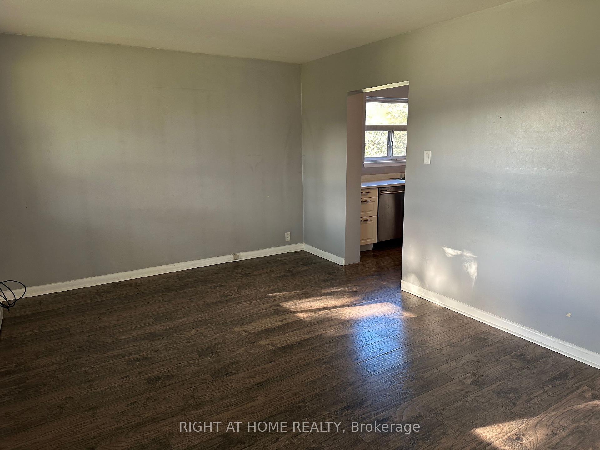 Photo 9 of Unit 2, 1033 Ravine Road, Oshawa, Lakeview — HOMEH